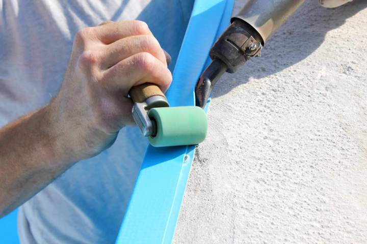 Installation de liner de piscine par un expert Toulon